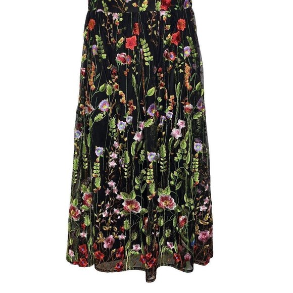 AQUA Woman’s‎ Embroidered Floral Ruffled Dress Size 2 - Picture 4 of 9